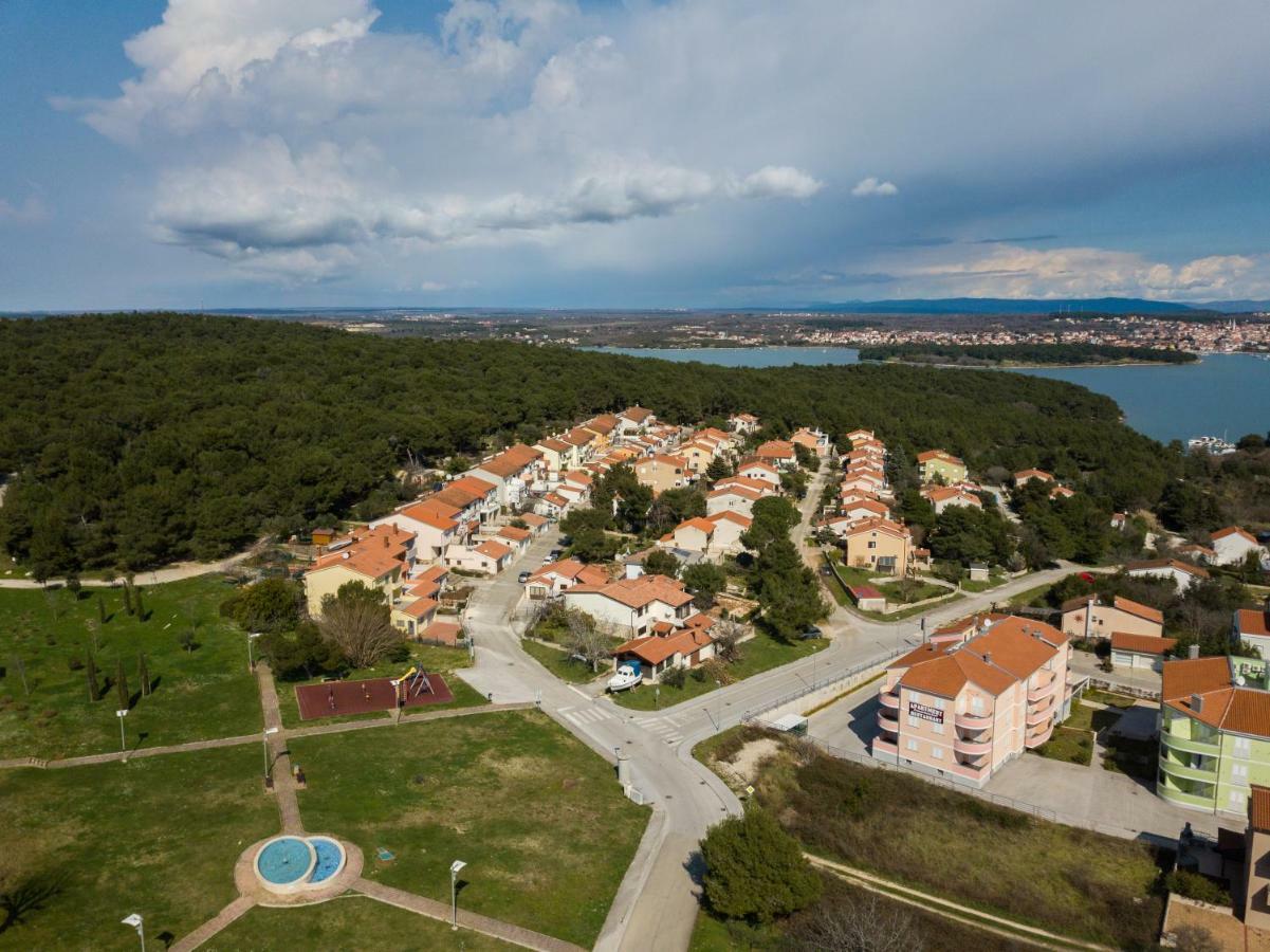 Apartment Lavanda Premantura Luaran gambar